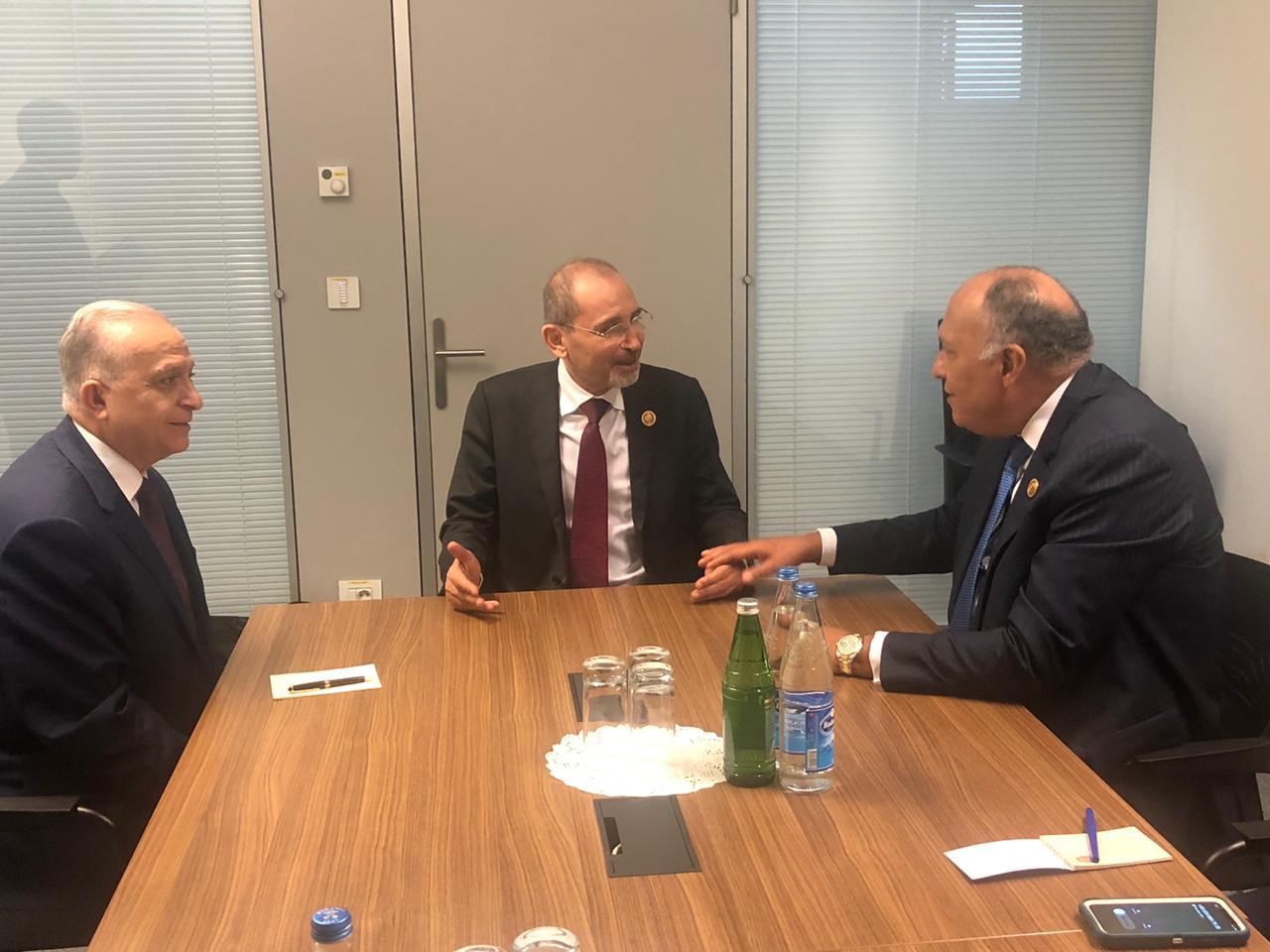 وزراء خارجية الاردن والعراق ومصر يعقدون اجتماعا ثلاثيا في باكو 