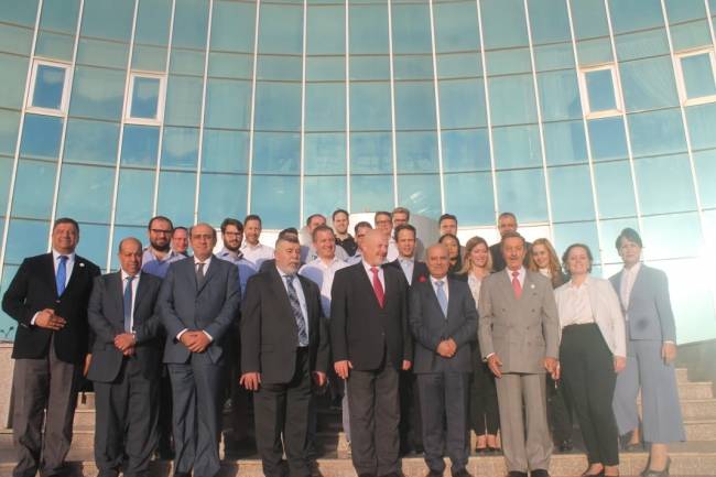 رئيس جامعة الاسراء يستقبل وفدا من جامعة زيوريخ للعلوم التطبيقية