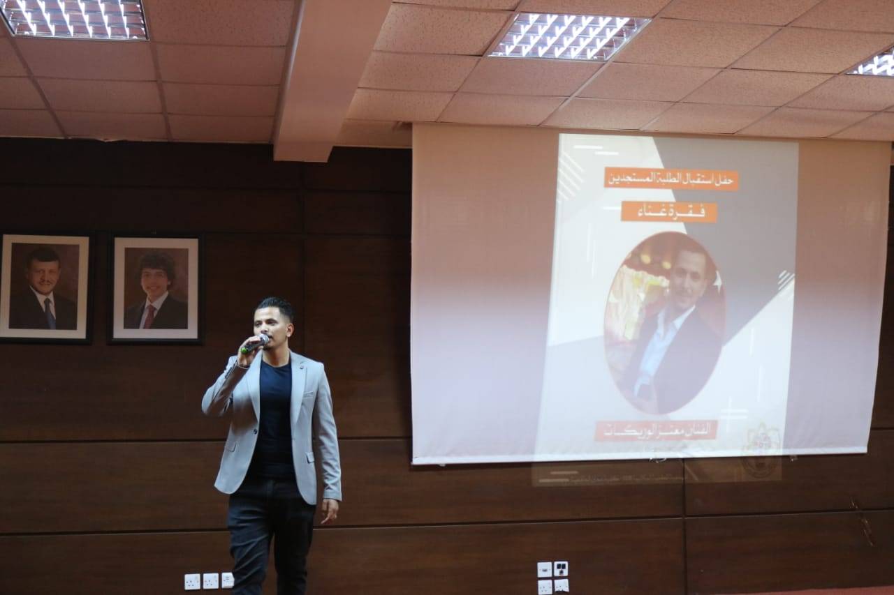 كلية عمان الجامعية تكرم طلبتھا الفائزین في مسابقة التمیز المحاسبي  ومسابقة سبارك-للابداع والريادة لعام  2019