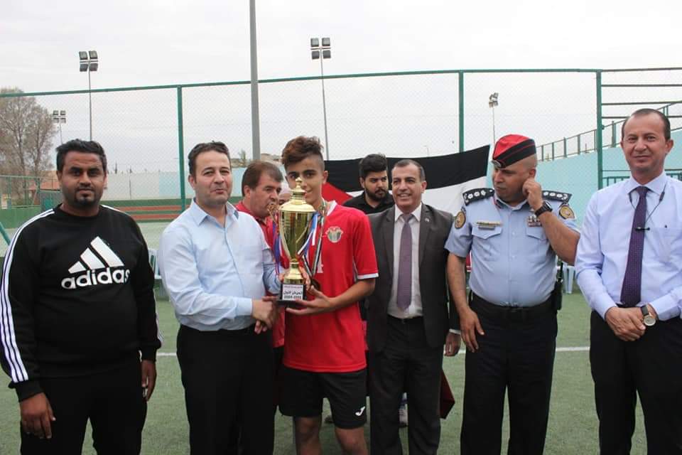 وزير الثقافة ووزير الشباب يرعى ختام بطولة كاس مدينة الزرقاء الكروية