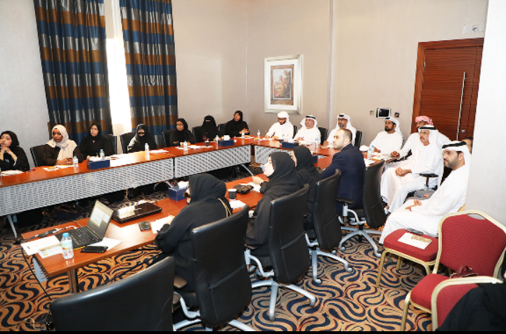 مؤسسة رُوّاد تعرّف 26 مشاركاً بآلیات حصول المشاریع الوطنیة  على علامة الجودة الإماراتیة