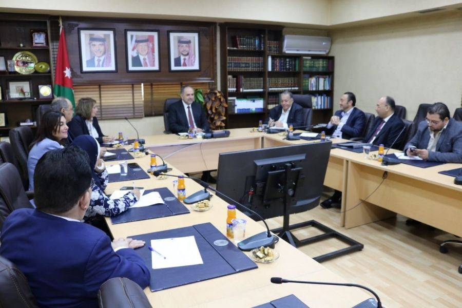 التلهوني يستقبل وفدا من جماعة عمان لحوارات المستقبل