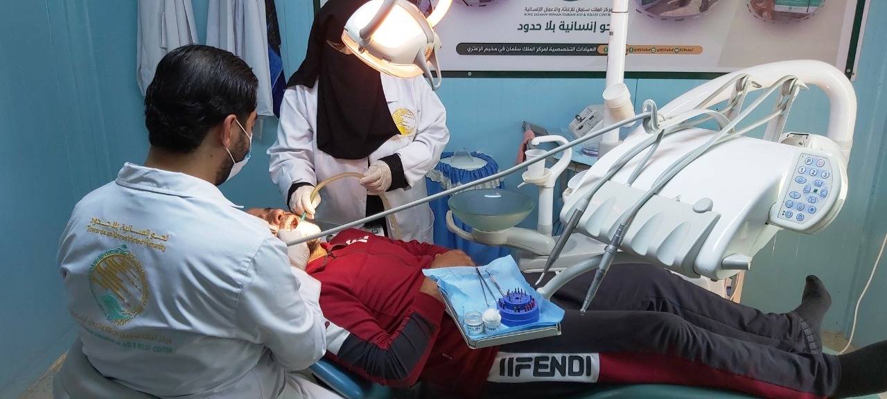عيادات طب الاسنان التابعة لمركز الملك سلمان في مخيم الزعتري تتعامل مع 1236 حالة خلال شهر سيبتمبر 