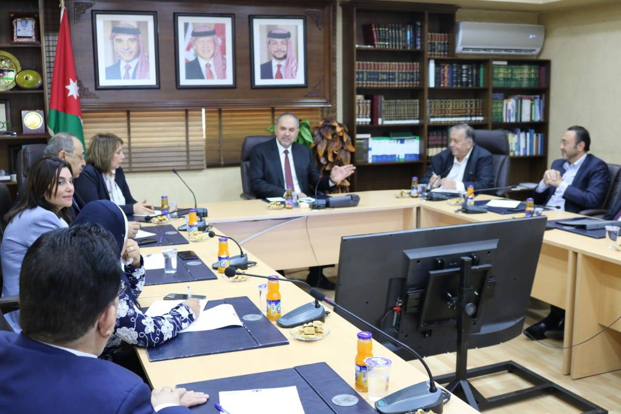 التلهوني يستقبل وفدا من جماعة عمان لحوارات المستقبل