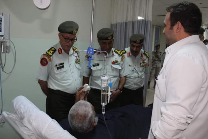 اللواء التميمي يزور مستشفى الملك طلال العسكري بالمفرق بجولة تفقدية