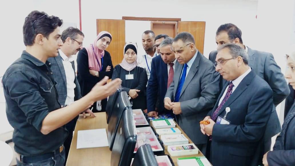 مدير شرطة العقبة يرعى تخريج دورة أعوان مكافحة المخدرات لموظفي البنك المركزي الأردني فرع العقبة