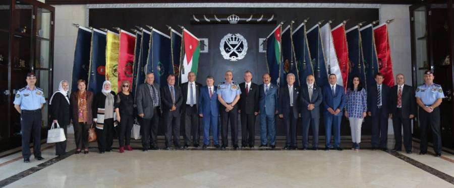 مدير الأمن العام يستقبل أعضاء جمعية عون الثقافية