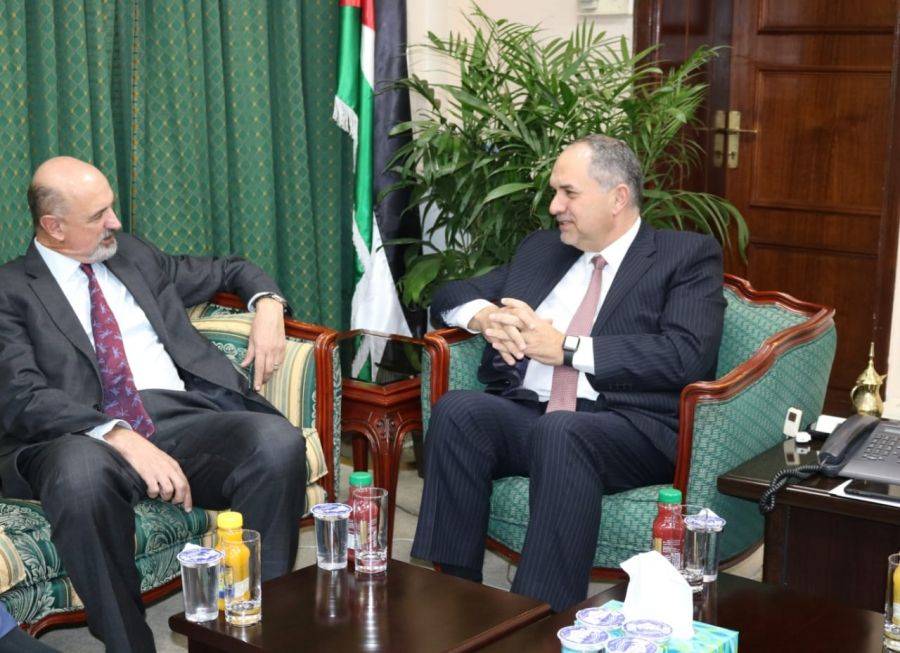 التلهوني يلتقي السفير الاسترالي