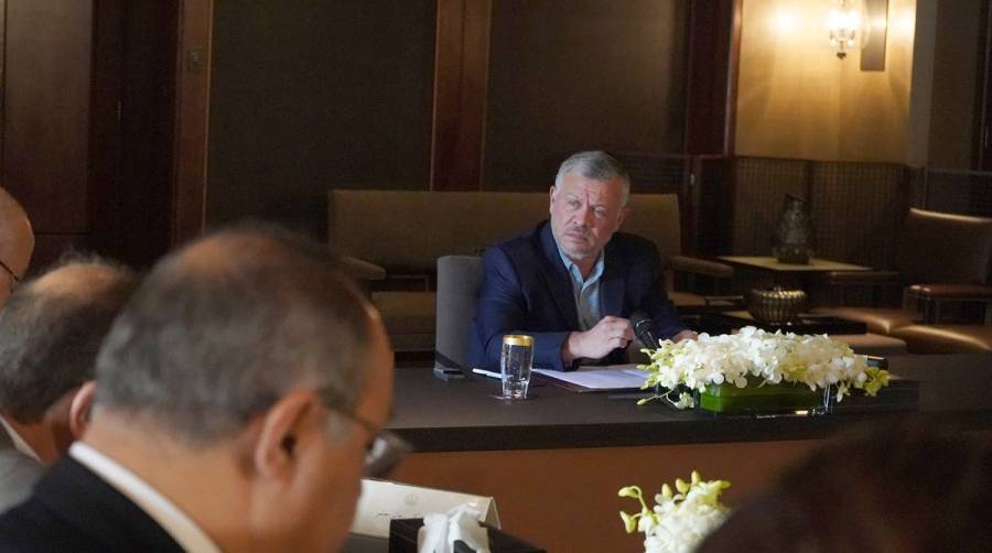 الملك يحث الجميع على مراقبة وتقييم البرنامج الاقتصادي ضمن حزمه المتتالية