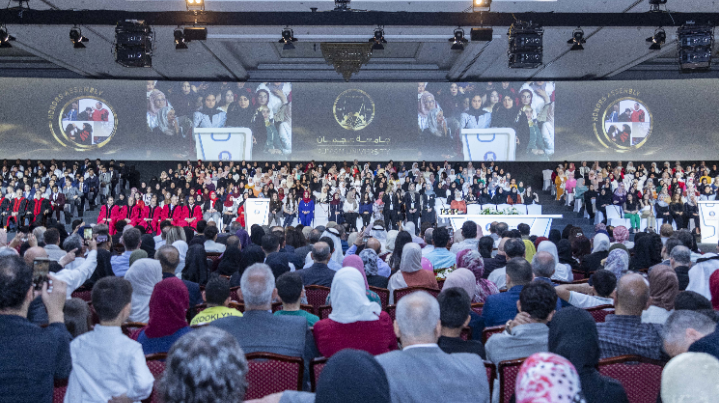 جامعة عجمان تحتفي بالمتمیزین