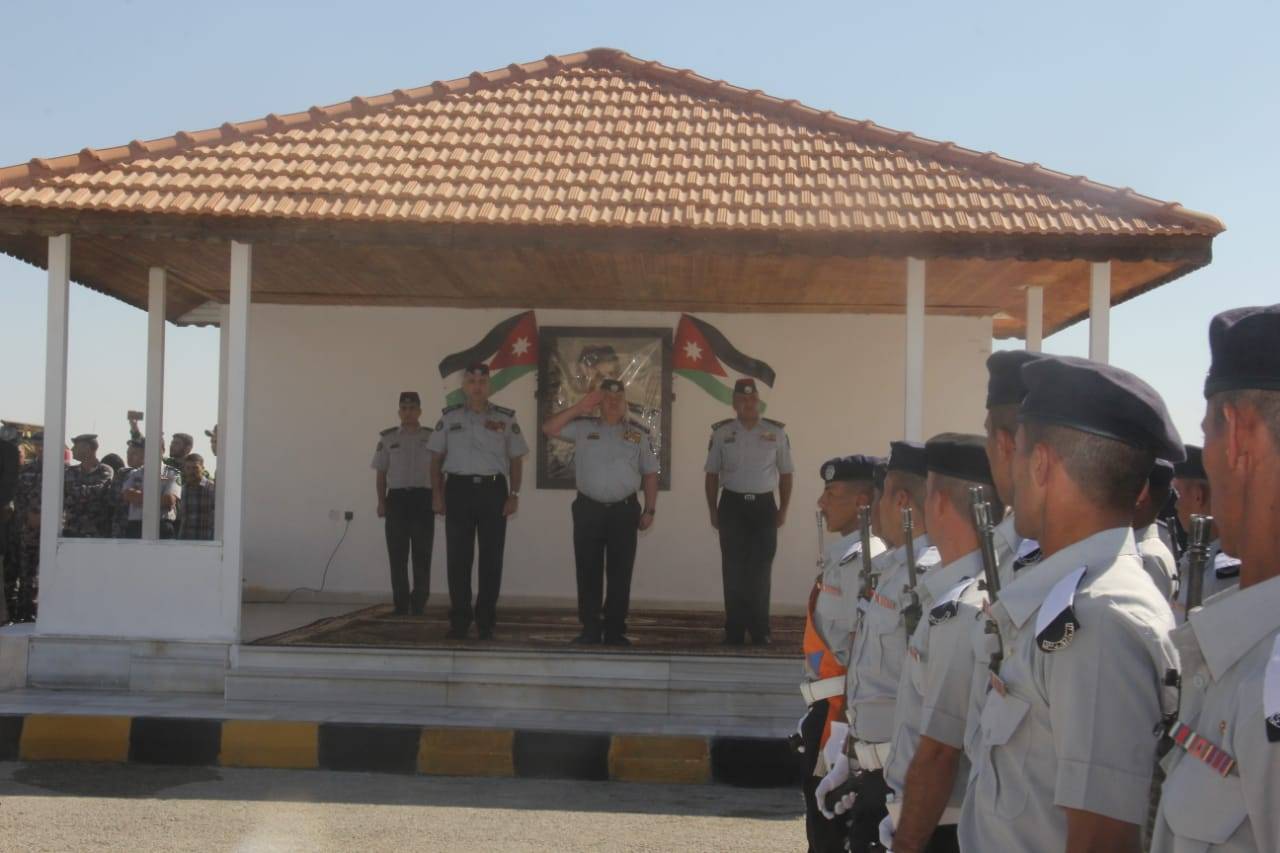 الدفاع المدني يحتفل بتخريج دورة المستجدين 