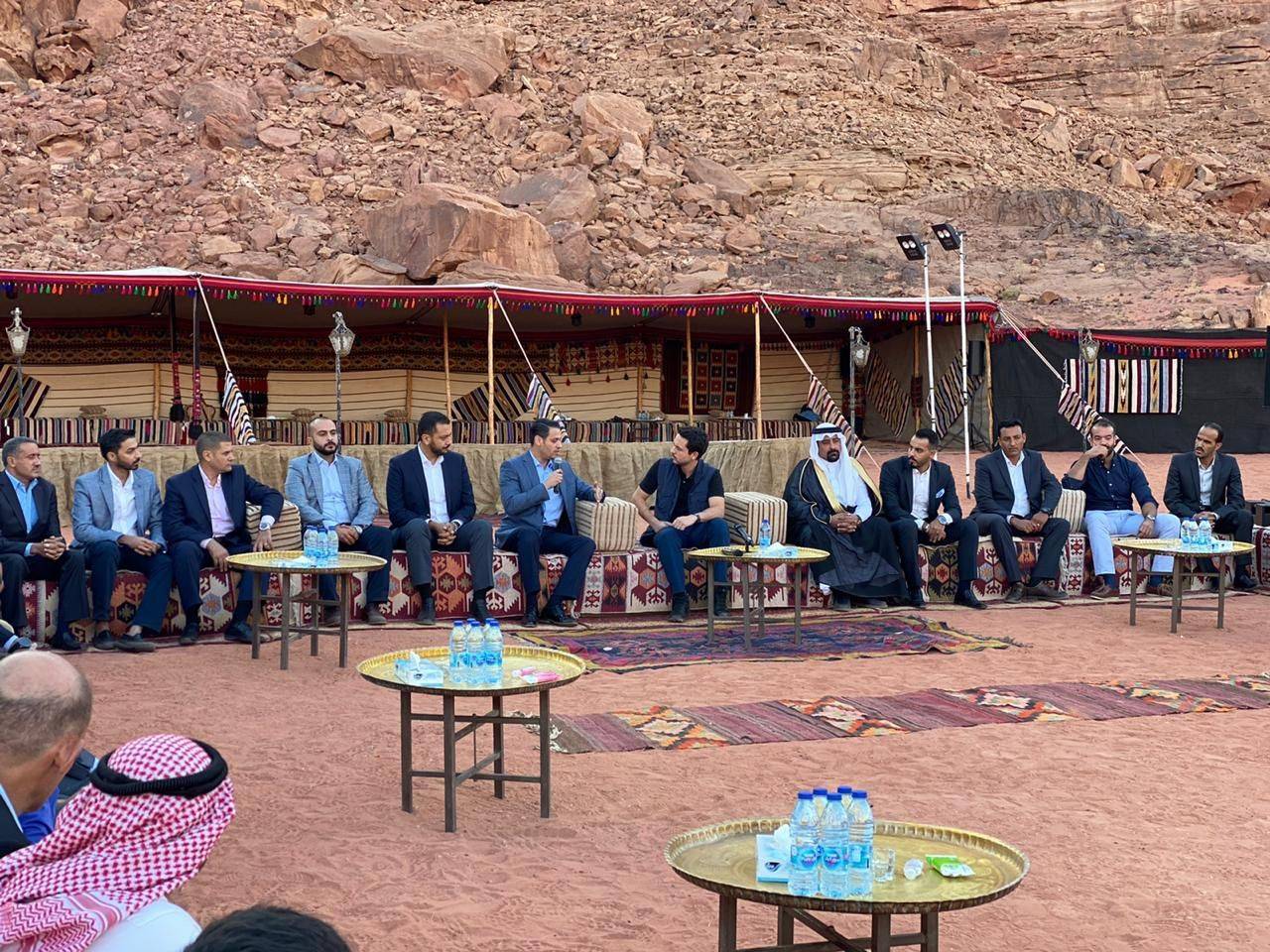 ولي العهد يلتقي عدداً من شباب قبيلة الحويطات 