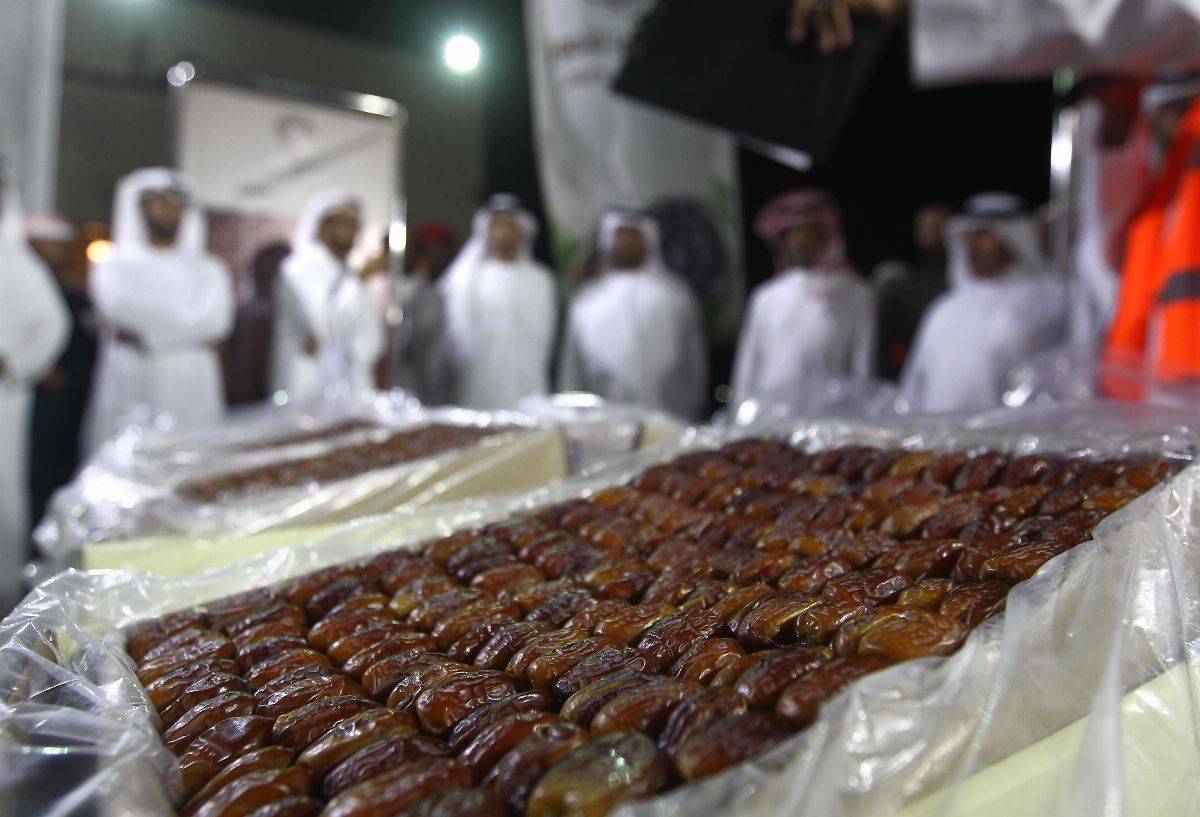 انطلاق فعاليات مزاد ليوا للتمور يوم أمس من منطقة الظفرة