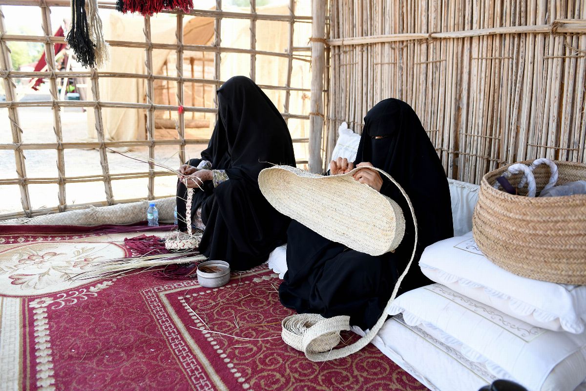 برعاية سلطان بن زايد : ختام سباقات العين التأهيلية بقرية بوذيب