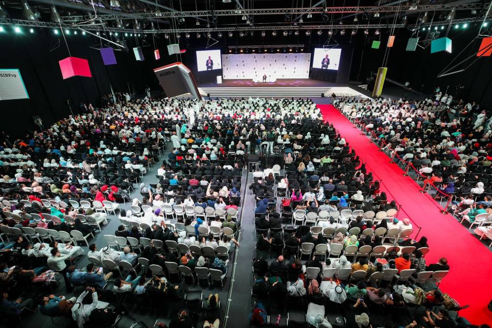 الإعلامي الأمريكي ستيف هارفي: حاكم الشارقة منحني الراحة والطمأنينة بما أنا عليه