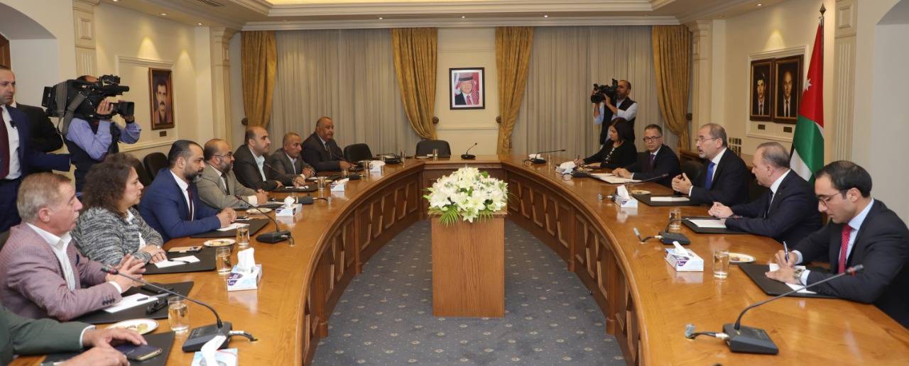 وزير الخارجية وشؤون المغتربين يجري مباحثات مع وزير الخارجية والتنمية في مالطا 