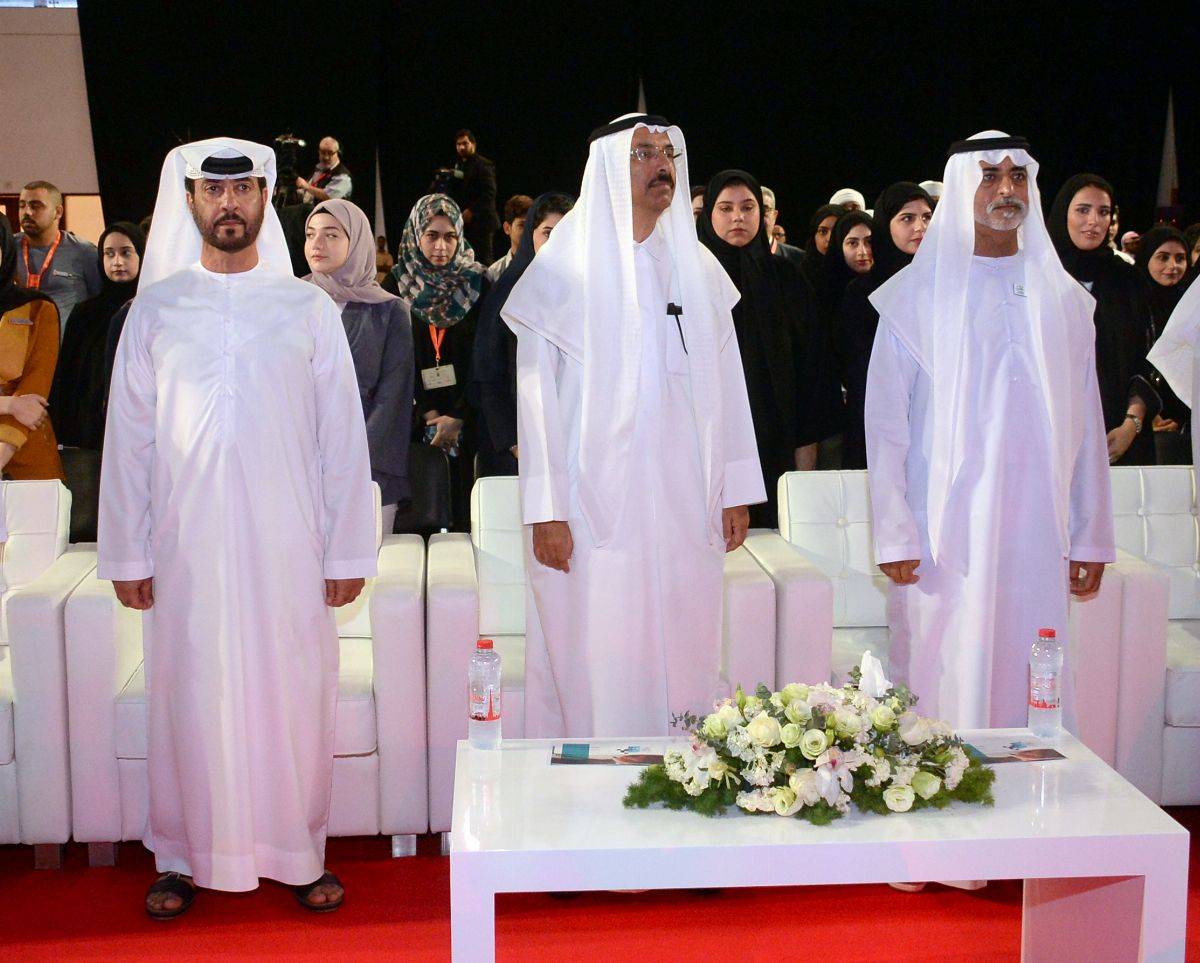 إقبال كبير على ركن مركز سلطان بن زايد في الشارقة الدولي للكتاب