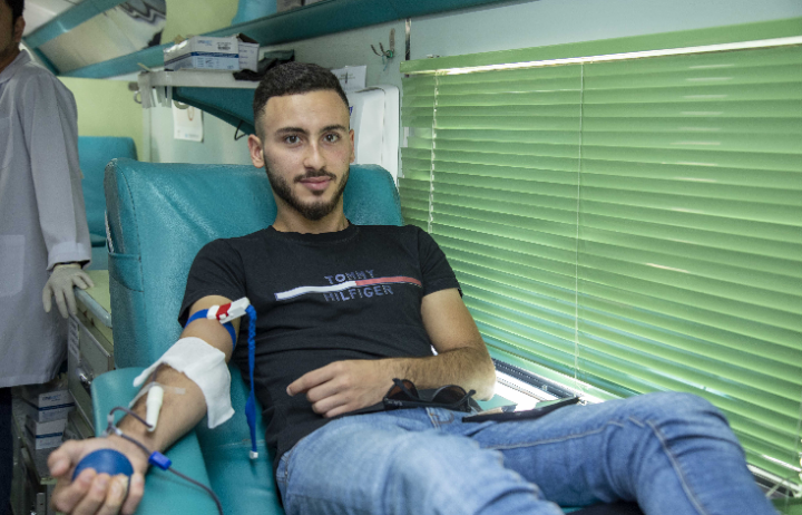 حملة للتبرع بالدم في جامعة عجمان
