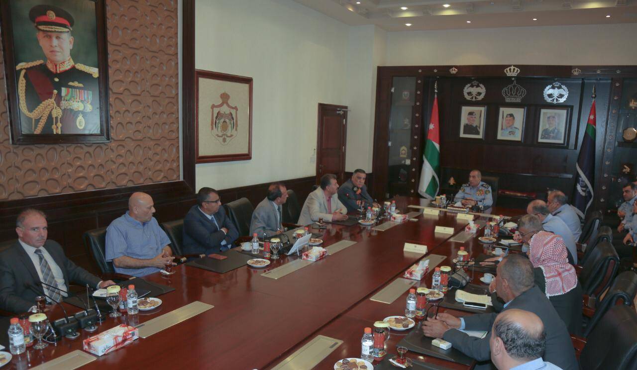 مدير الأمن العام يلتقي عدداً من متقاعدي الامن العام  من اعضاء جمعية متقاعدي ضباط وافراد الامن العام
