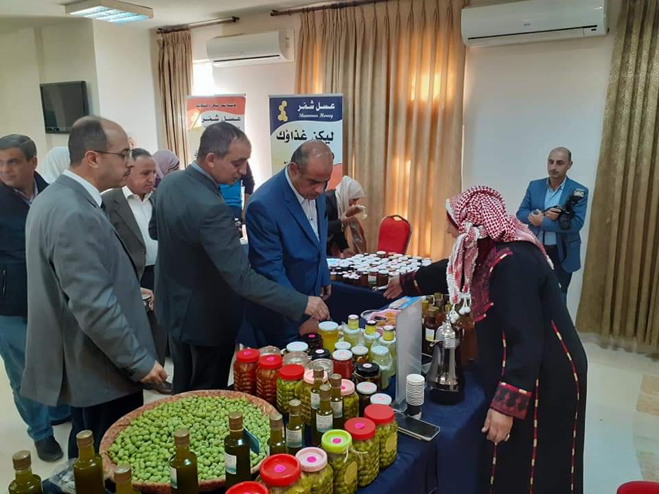 البلقاء التطبيقية تقيم مهرجان وبازار الزيتون الاول