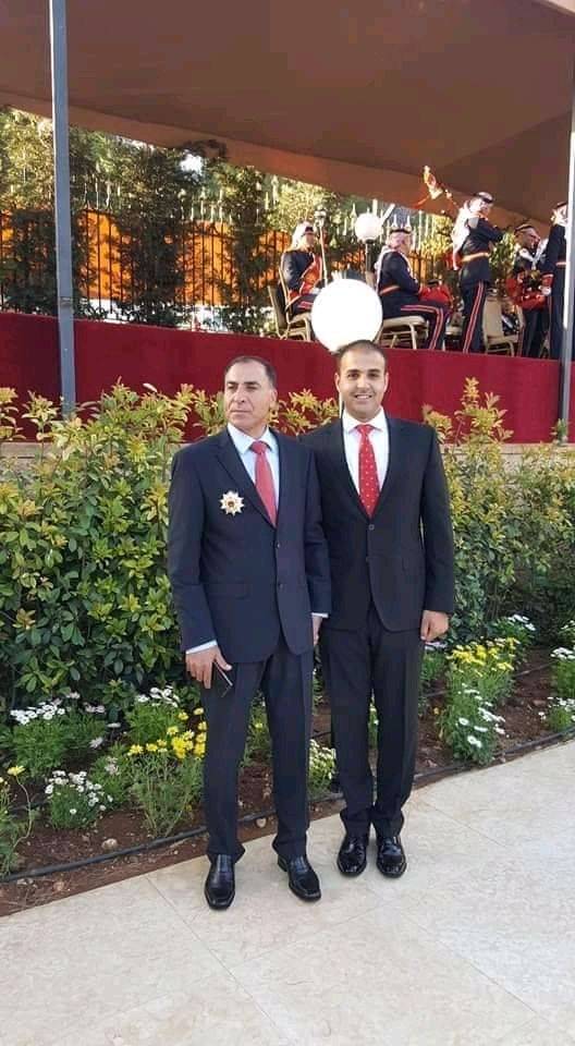 تهنئة للملازم أول الدكتور يزن عمر الخالدي بمناسبة الترفيع