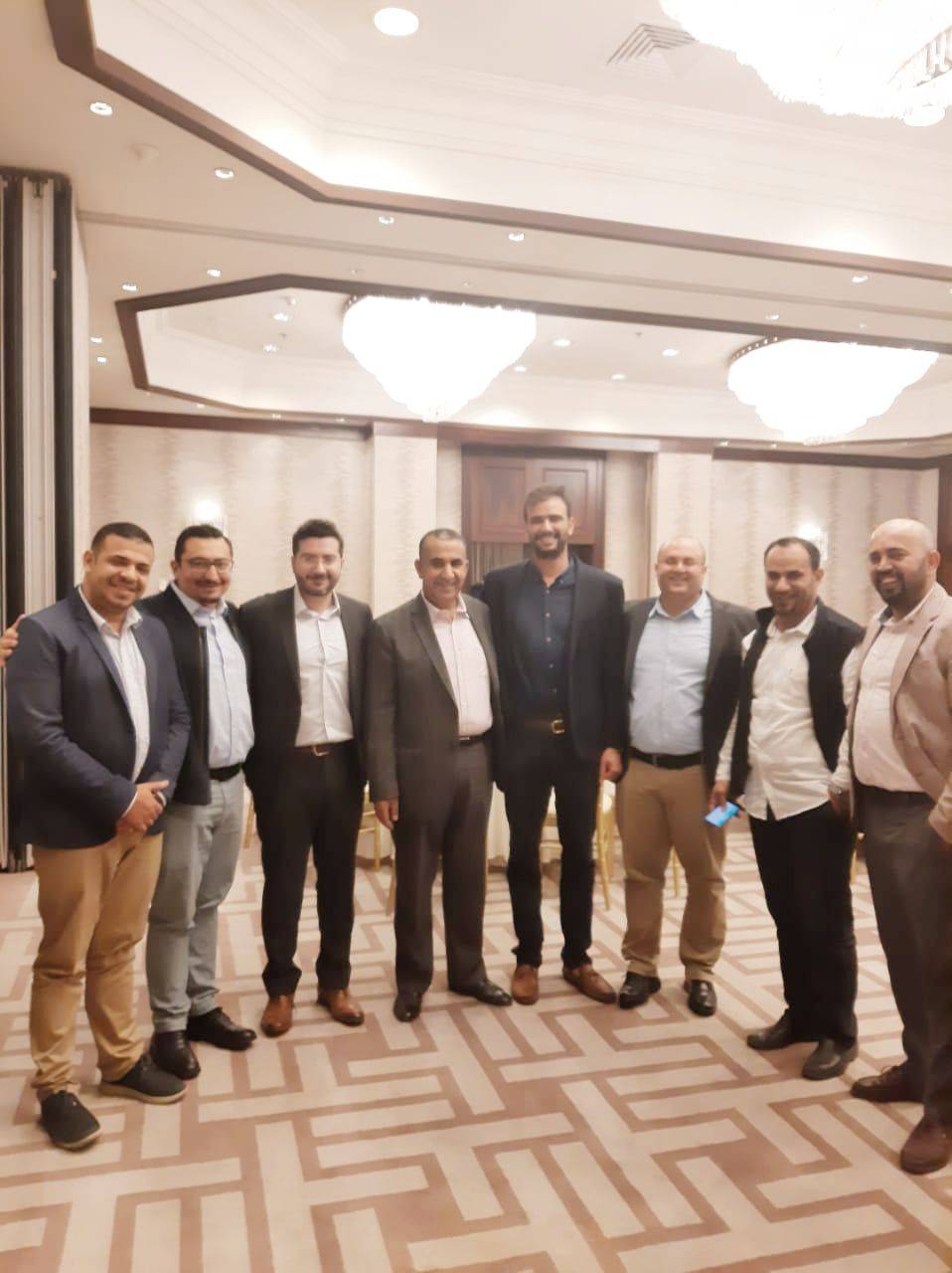 الدكتور نايل العدوان يكرم الطبيب جميل قندح