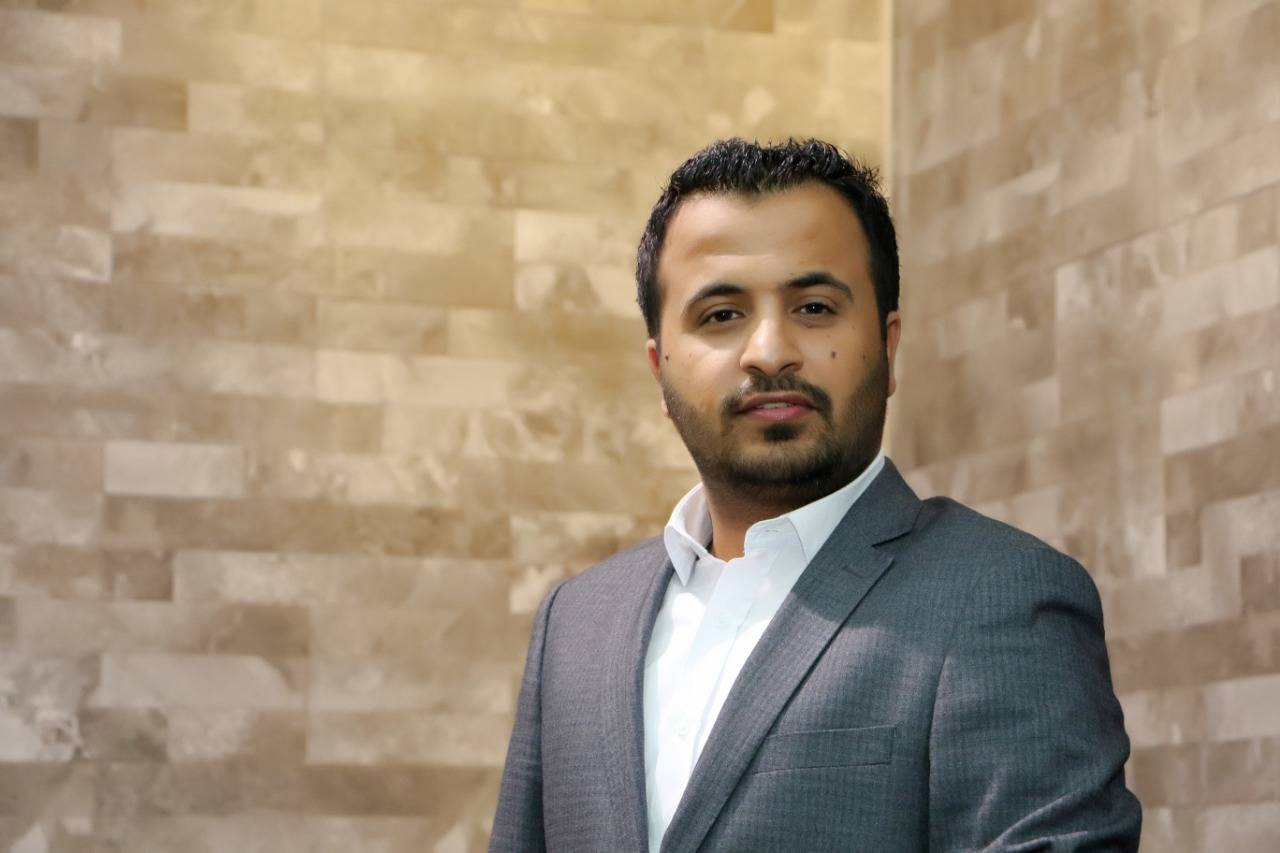 علي الحنيطي يناقش بحث إجازة مهنة المحاماه - صور 