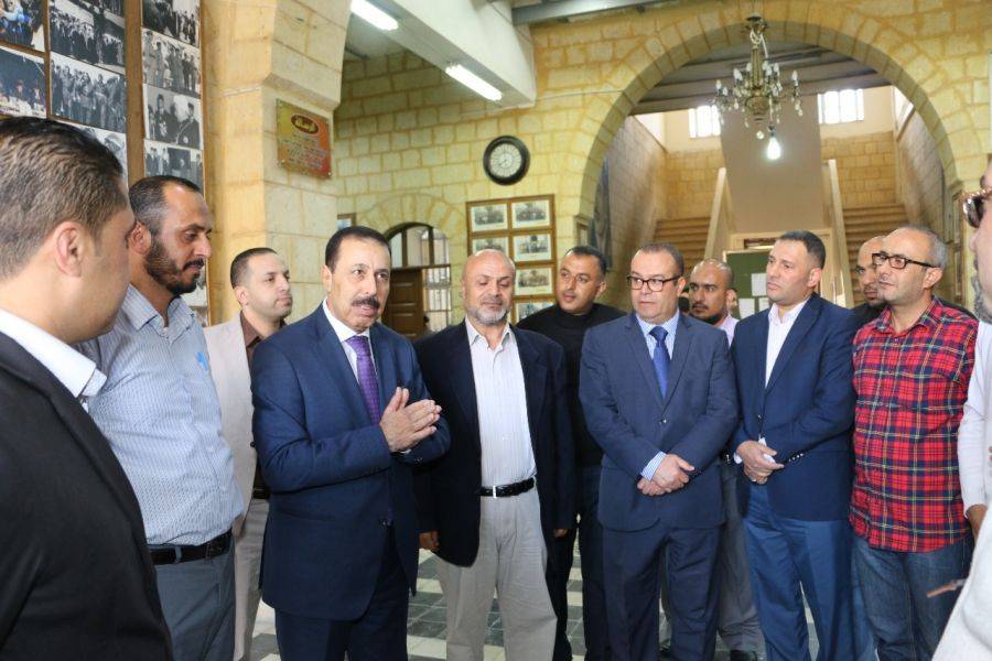 وزير التربية والتعليم يزور مدرسة السلط الثانوية للبنين