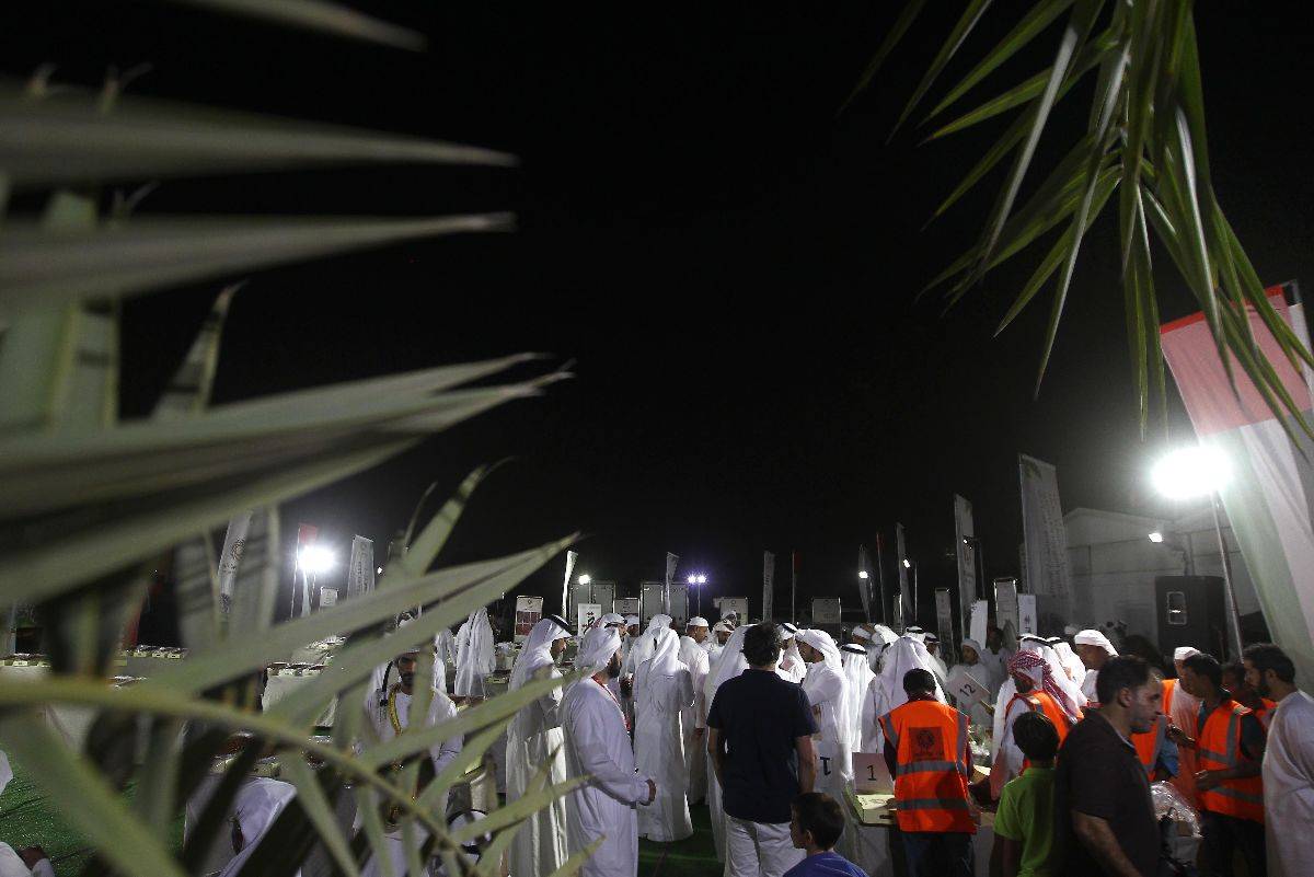 بالتعاون مع مركز حمدان بن محمد لإحياء التراث فعاليات مزاد ليوا للتمور في دبي