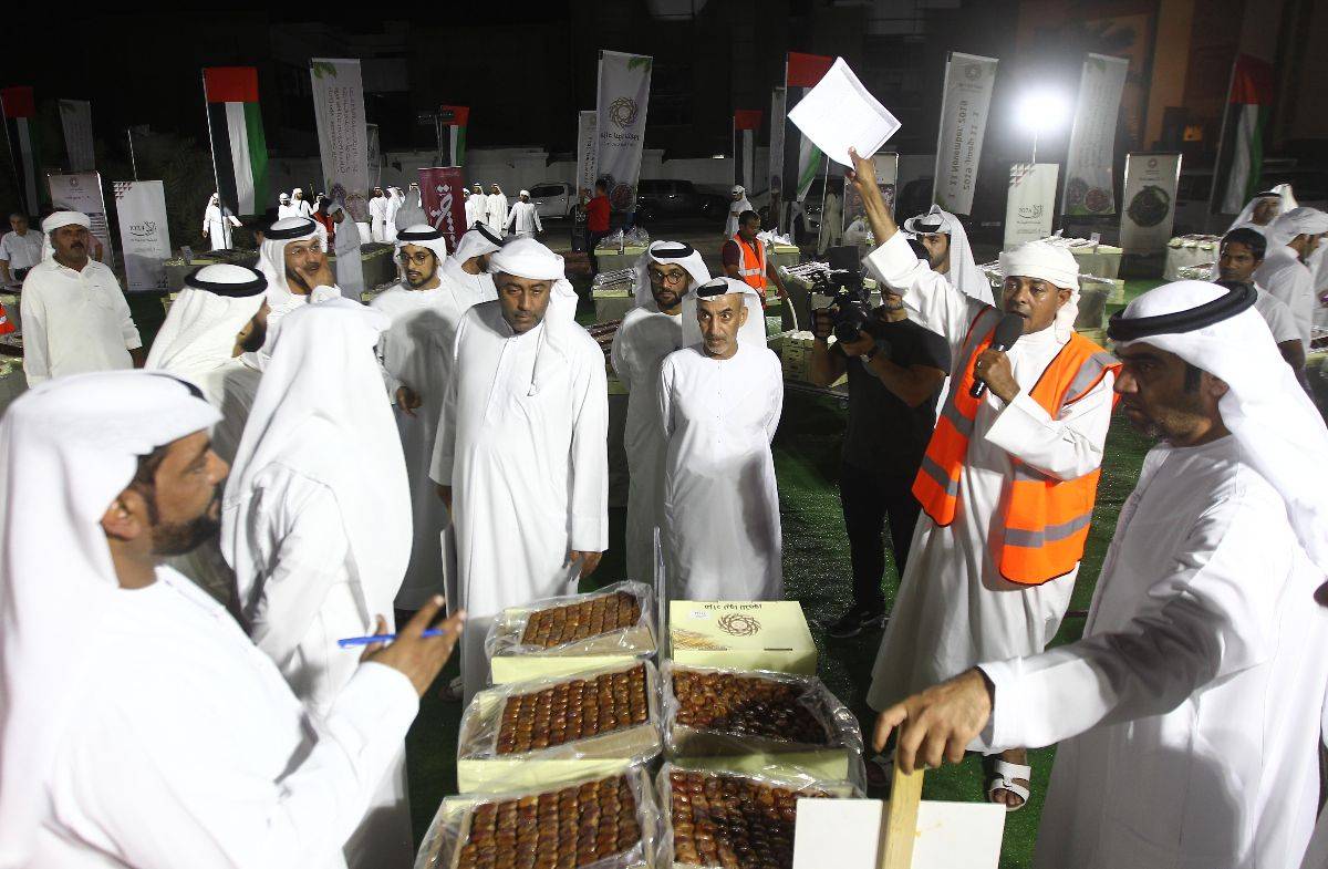 بالتعاون مع مركز حمدان بن محمد لإحياء التراث فعاليات مزاد ليوا للتمور في دبي