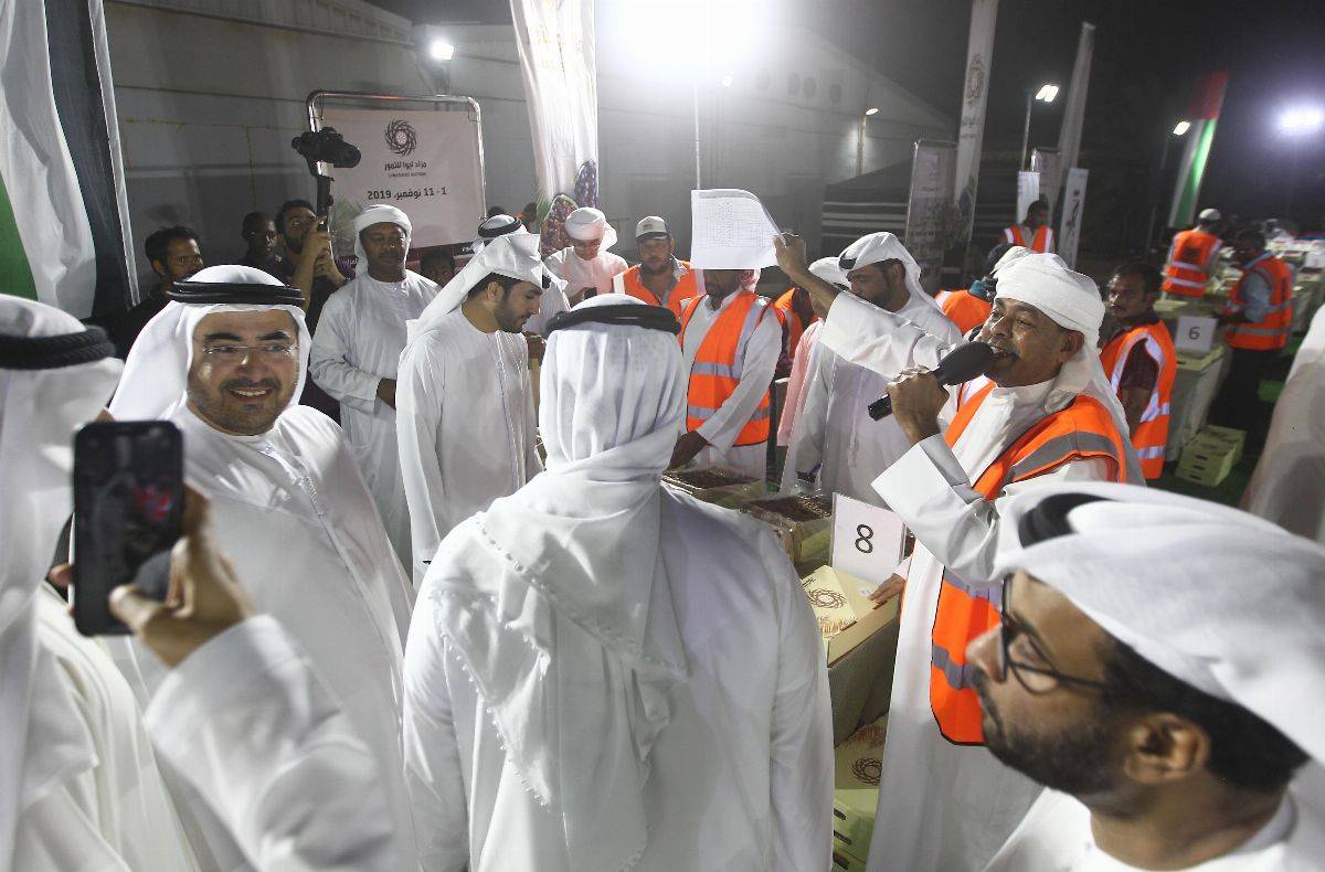 بالتعاون مع مركز حمدان بن محمد لإحياء التراث فعاليات مزاد ليوا للتمور في دبي