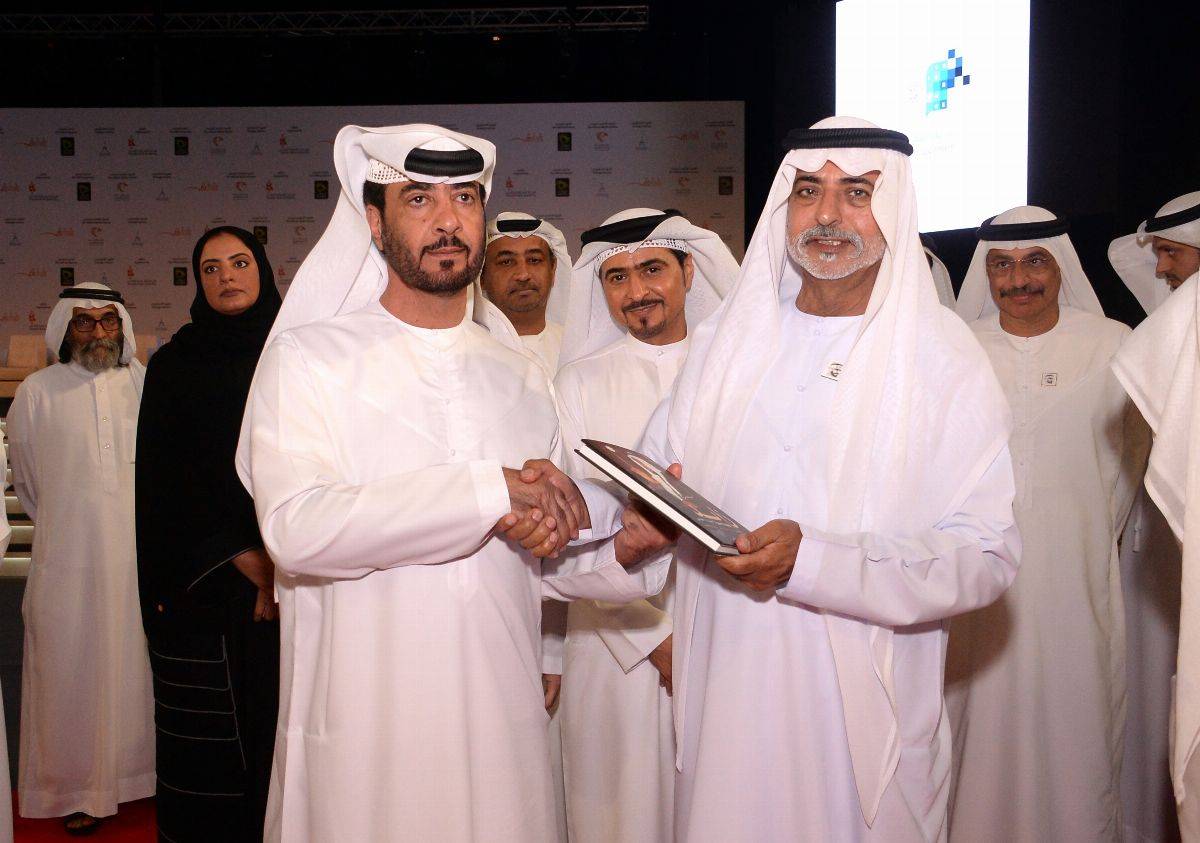 مركز سلطان بن زايد يختتم مشاركته في معرض الشارقة الدولي للكتاب