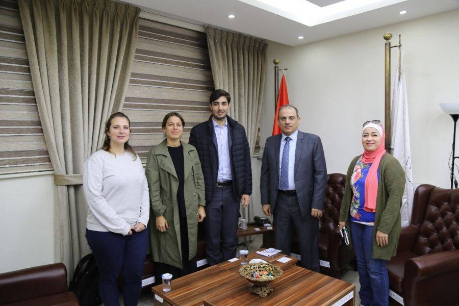 وفد من معهد التعاون الجامعي الايطالي يزور البحوث الزراعية