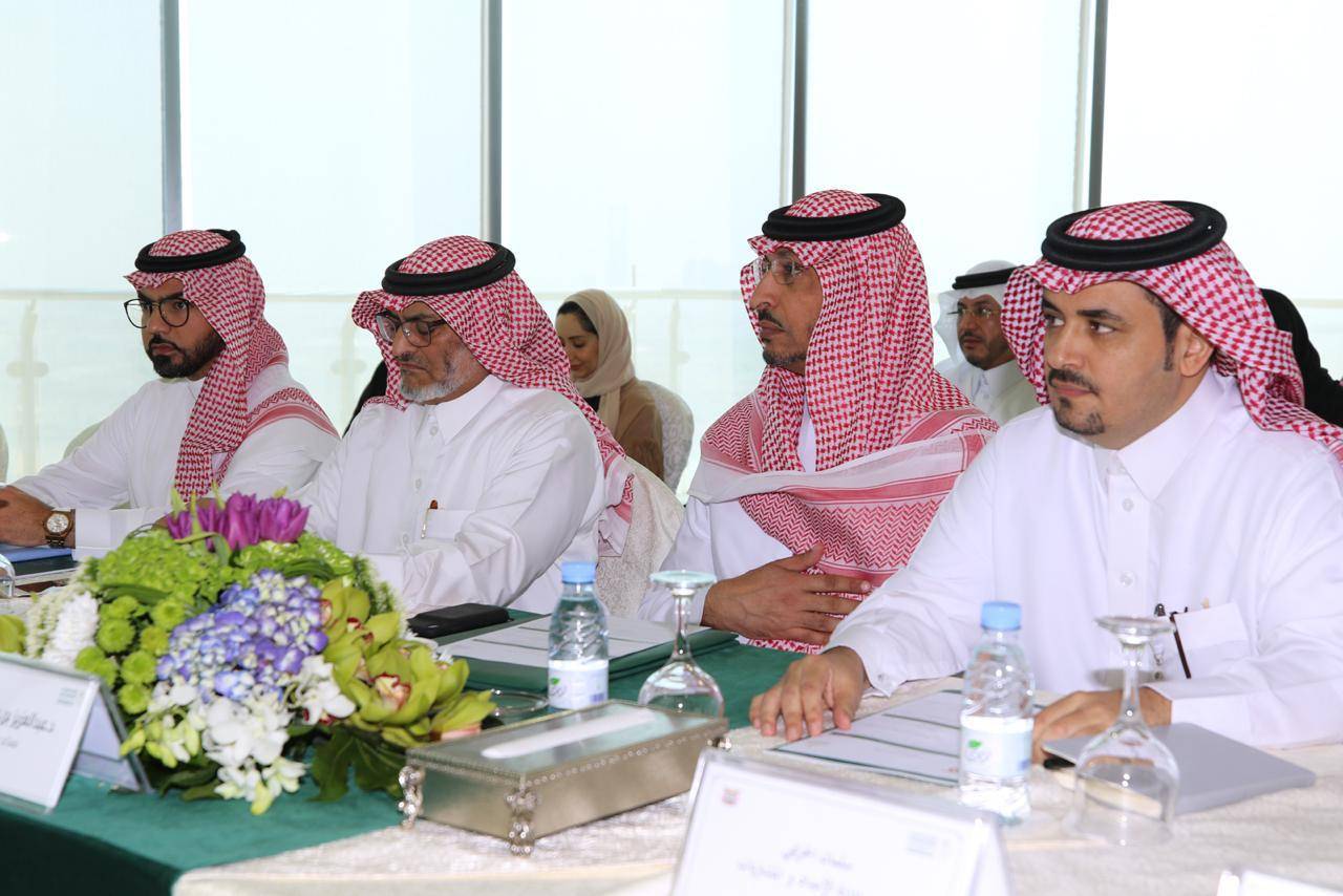 بحضور رئيس الوزراء اليمني و المشرف العام على البرنامج «إعمار اليمن» ينظّم ورشة عمل مستقبل التنمية والإعمار في اليمن