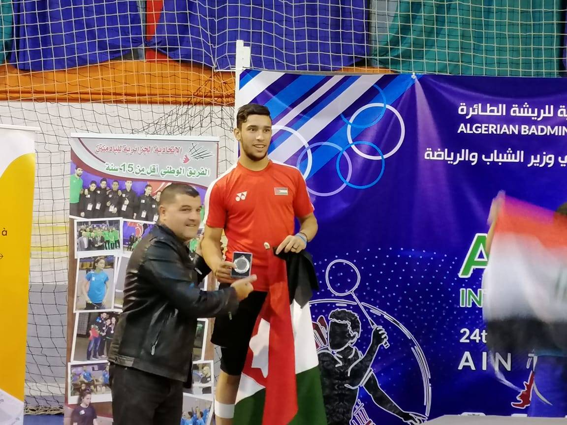 مدارس النظم الحديثة ذكور تحصد ثلاث مداليات فضية  في بطولة كوينز الدولية المفتوحة للريشة الطائرة