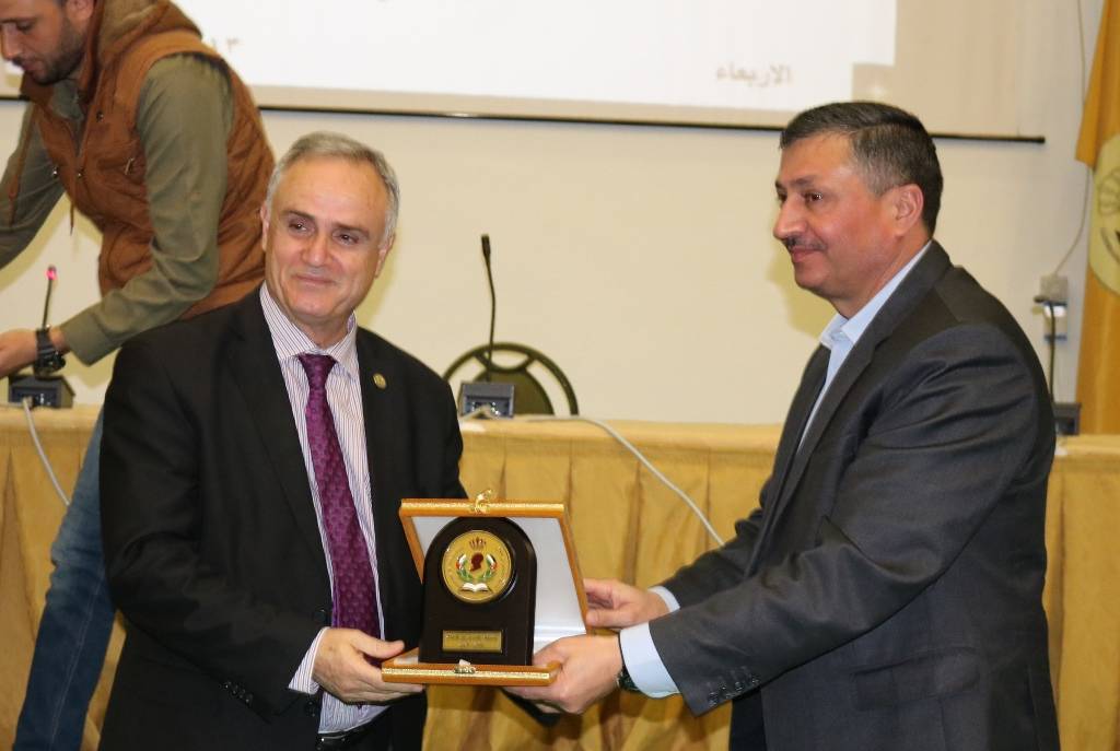 ندوة بعنوان آفة المخدرات في جامعة الحسين بن طلال