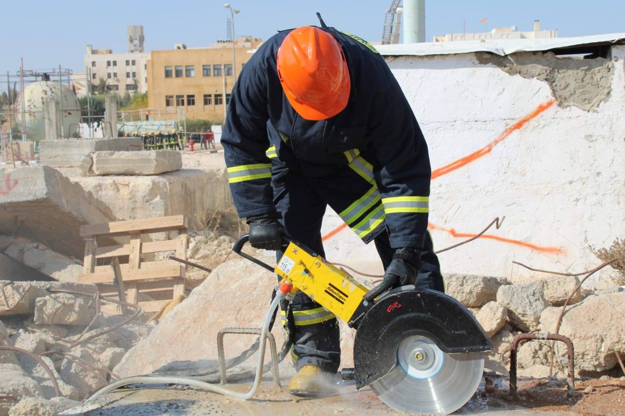 الدفاع المدني يحتفل بتخريج دورة مهارات البحث والإنقاذ الخاصة بمرتبات الدفاع المدني العراقي