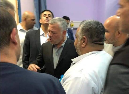 الملك يقوم بزيارة مفاجئة لمستشفى التوتنجي بسحاب 