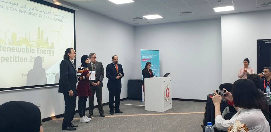 في مسابقة للطاقة المتجددة .. الطالبة براءة صھیون من جامعة عجمان تحصل على المركز الثالث