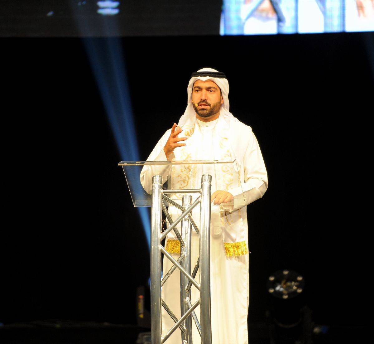 مركز سلطان بن زايد ينظم مسابقة سلطان بن زايد الشعرية لطلبة الجامعات