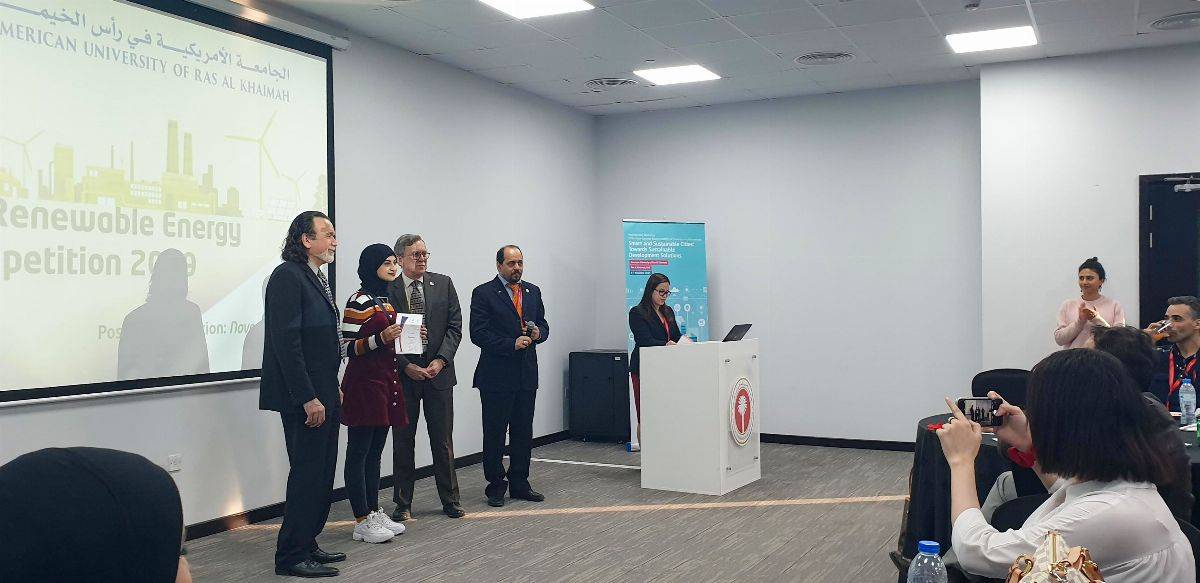 في مسابقة للطاقة المتجددة .. الطالبة براءة صھیون من جامعة عجمان تحصل على المركز الثالث 