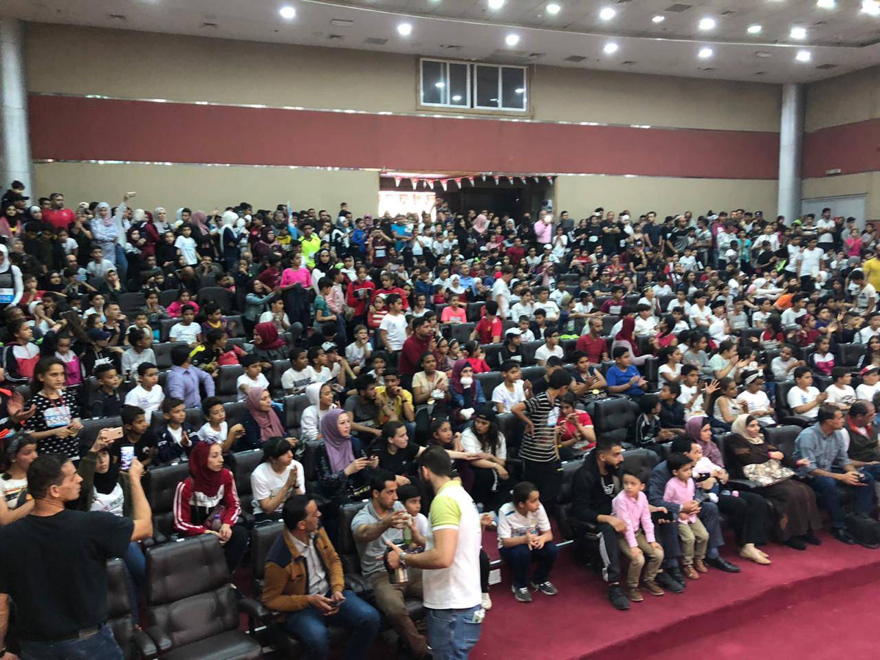 جمعية المحبة والسلام وشباب ضد المخدرات تنظم ماراثون تحت شعار( أيدي بأيدك ) وفكرة( وطن ضد المخدرات) بالزرقاء