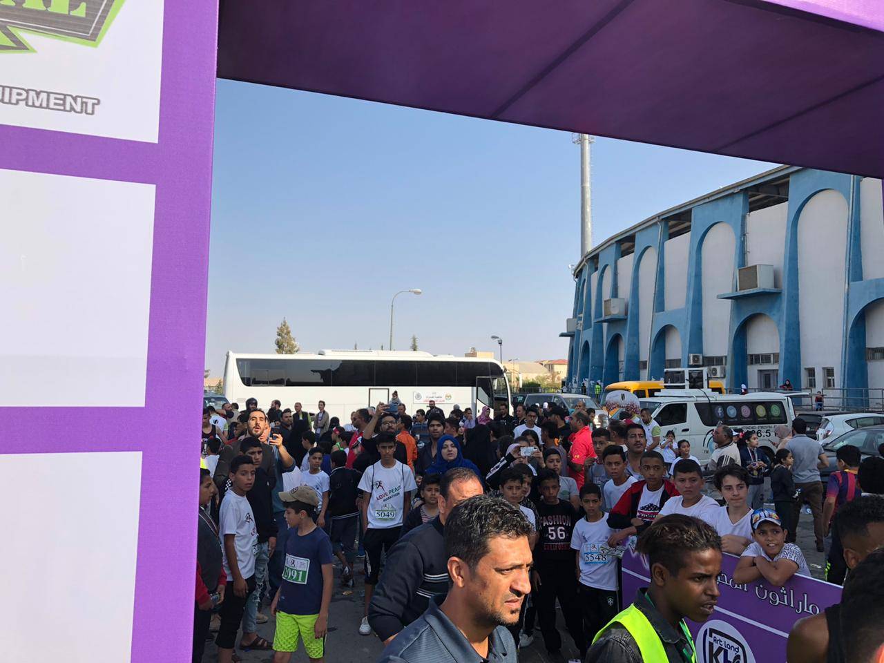 جمعية المحبة والسلام وشباب ضد المخدرات تنظم ماراثون تحت شعار( أيدي بأيدك ) وفكرة( وطن ضد المخدرات) بالزرقاء