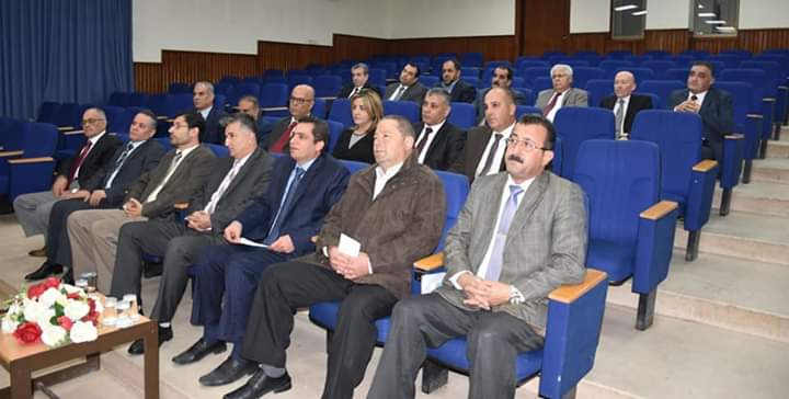 بحضور رئيس الجامعة .. كلية القانون بجامعة جدارا تعقد اجتماعاً لأعضاء هيئة التدريس فيها