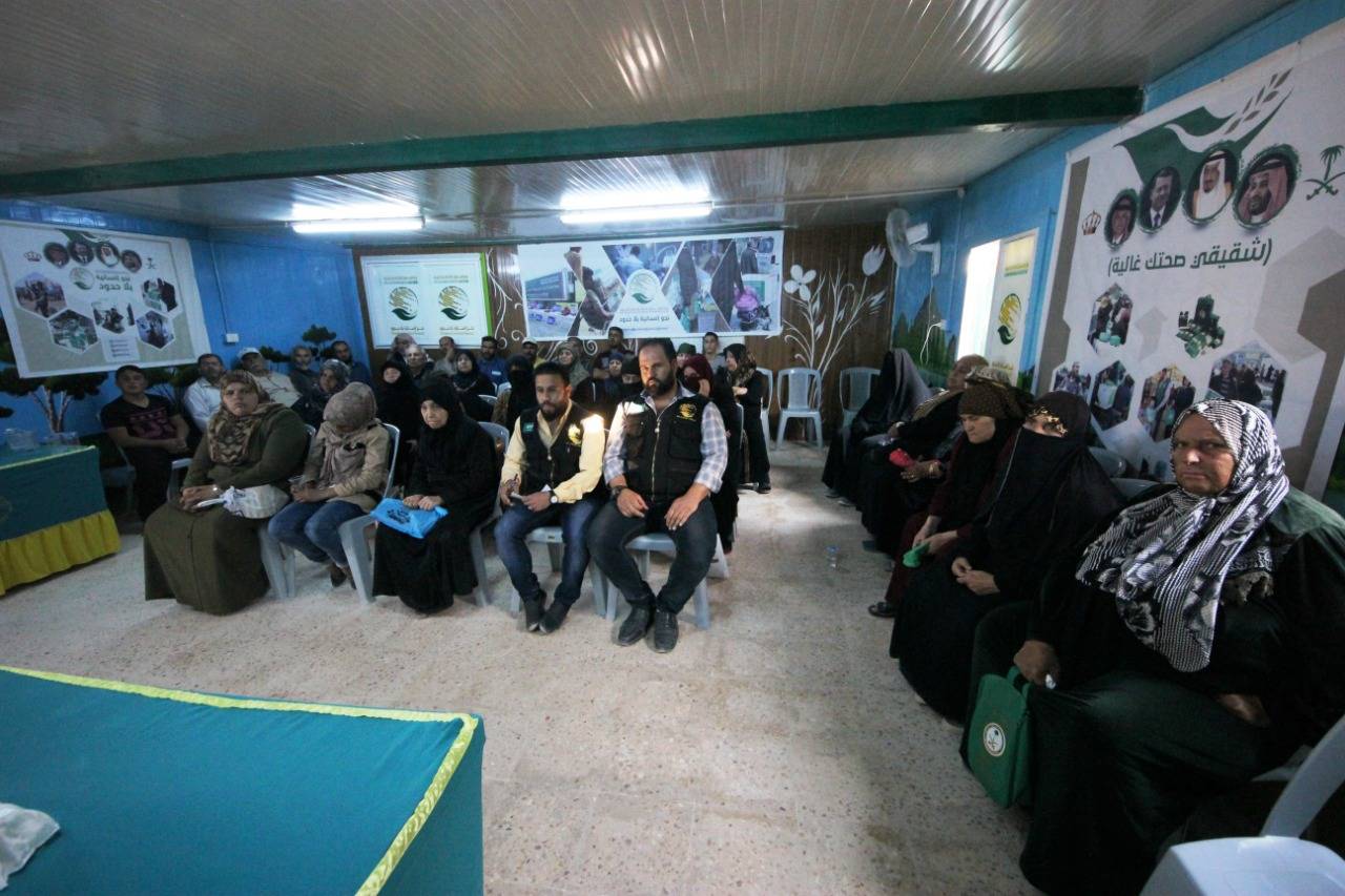 عيادات مركز الملك سلمان للاغاثة والاعمال الانسانية في الزعتري تقيم ورشة تثقيفة حول مرض السكري
