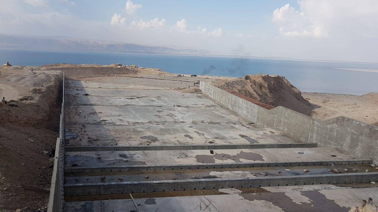 الأشغال : لا صحة للخبر المتداول عن حدوث انهيار ترابي على مشروع تأهيل جسر زرقاء ماعين/البحر الميت