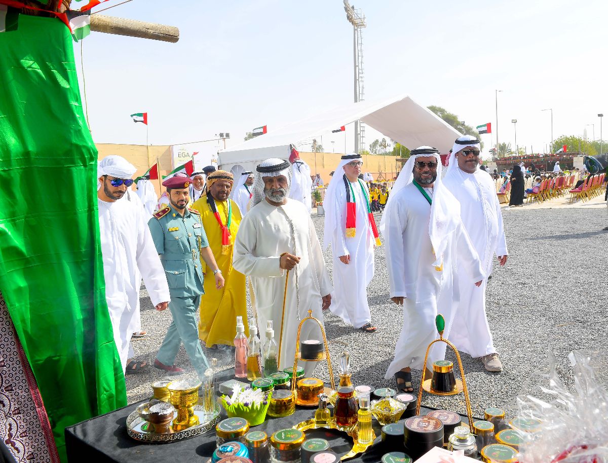 بحضور جماهيري كبير .. نادي تراث الإمارات يفتتح مهرجان السمحة التراثي العاشر