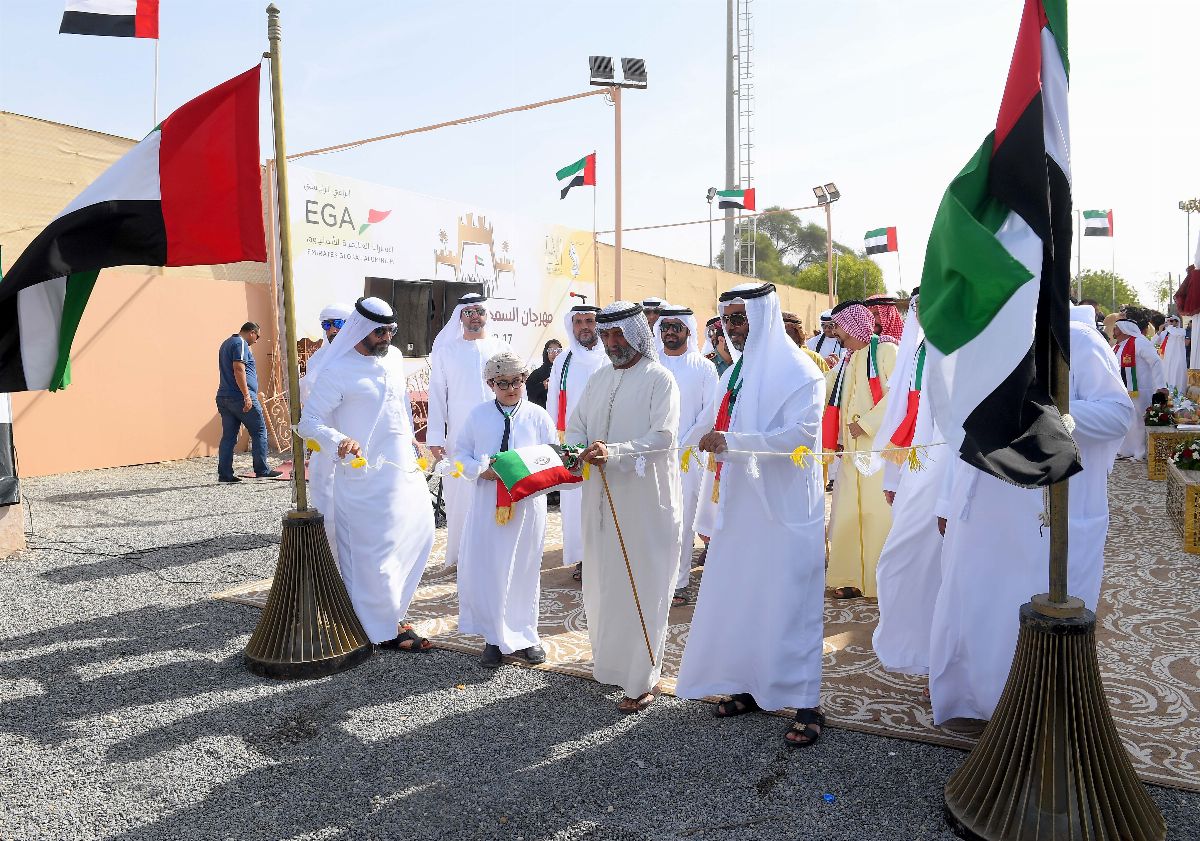 بحضور جماهيري كبير .. نادي تراث الإمارات يفتتح مهرجان السمحة التراثي العاشر