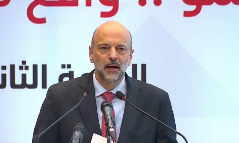 الغاء ودمج 8 مؤسسات وإعادة النظر بضرائب السيارات