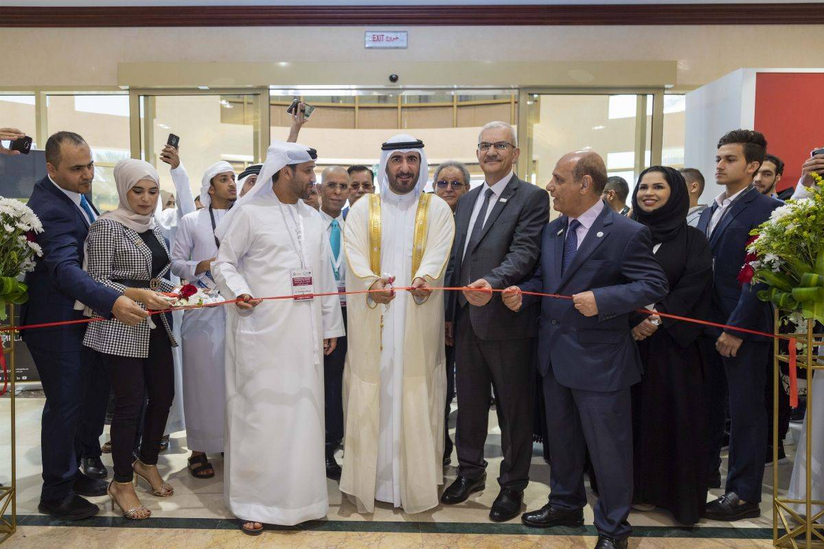 ماجد النعیمي یفتتح المؤتمر الدولي الرابع للصیدلة والطب في جامعة عجمان